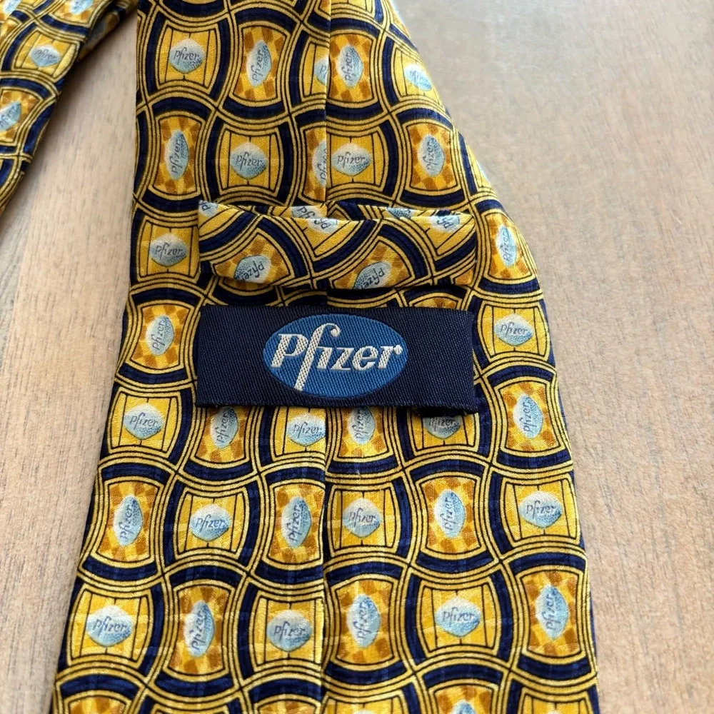 Pfizer men’s‎ 100% silk tie the blue pill